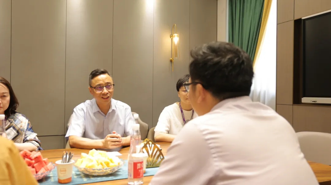 就企業(yè)文化、員工福利展開交流指導(dǎo)工作